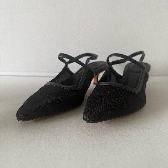 Vince Venice Leather & Mesh Slingback Kitten Heels – Black – Size 6 - Picture 4 of 5